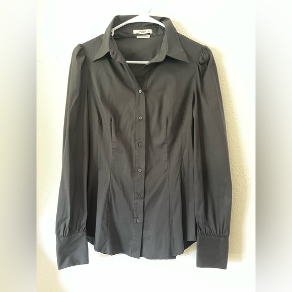 Prada- The classic black shirt from no other label but Prada. - Picture 6 of 7